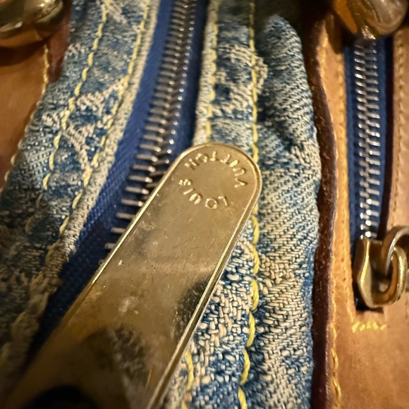 Louis Vuitton Blue and Brown Shoulder Bag with Monogram - Picture 15 of 16